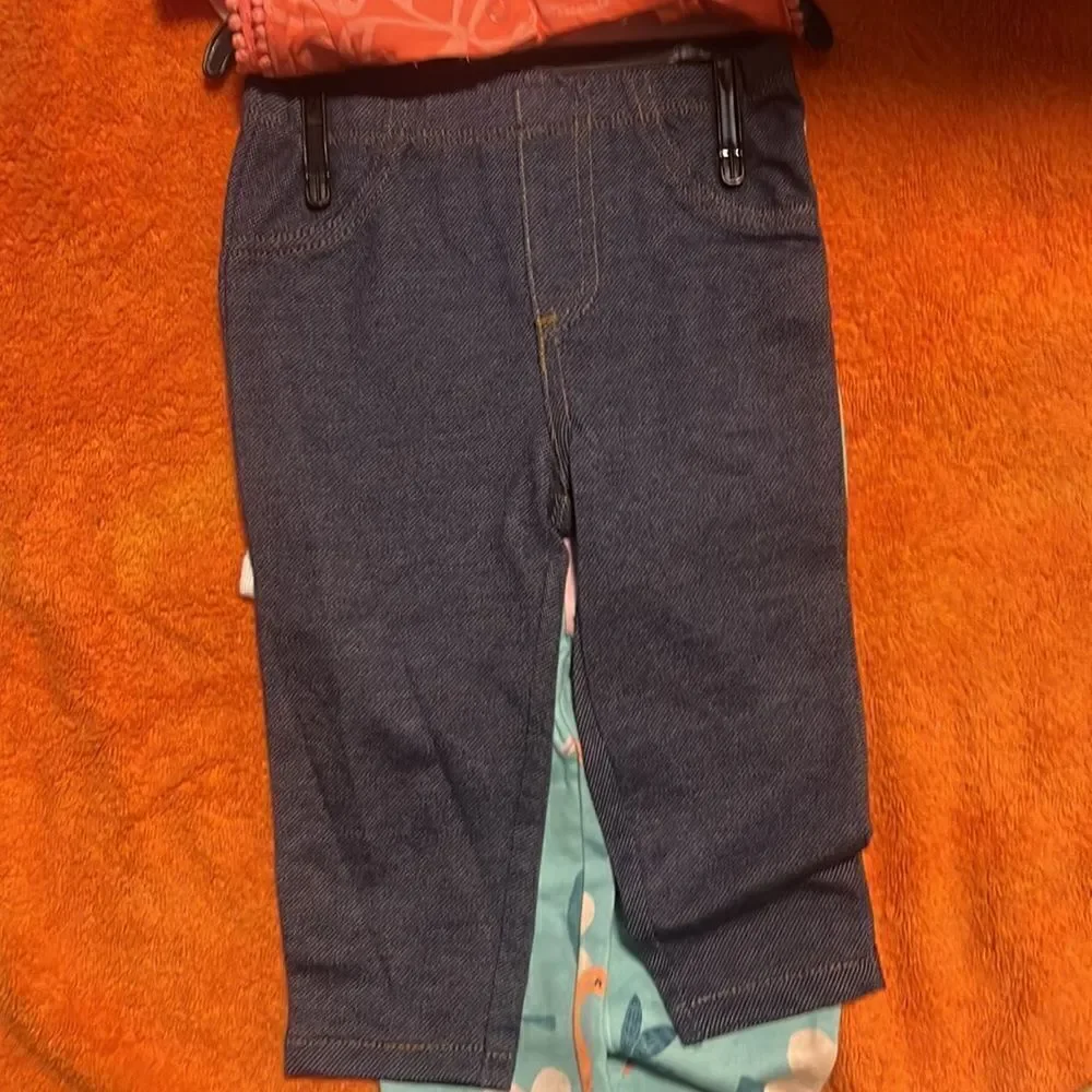 Carters 4 piece set 12M set - Picture 6 of 7